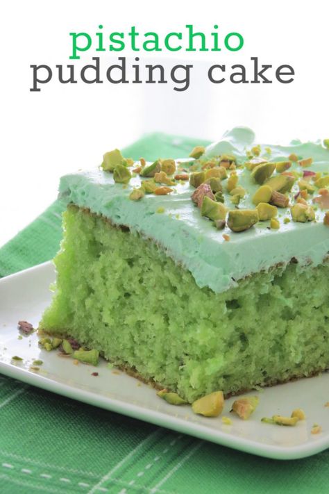 Cakes With No Icing, Pistachio Sheet Cake, Green Desserts Easy, Pudding Mix Cake, Green Deserts, Green Cake Ideas, Sheet Cake Bars, White Cake Mix Recipes, Green Food Ideas