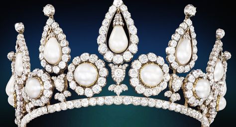 \"Pearls\" at the V&A Crowns Royal, Royal Crowns, Wealthy Women, Pearl Tiara, Royal Tiaras, Crowns And Tiaras, Diamond Tiara, Crown Tiara, Tiara Crown