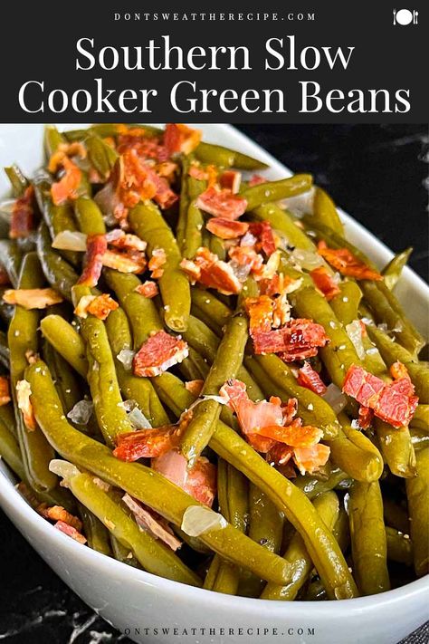 Crockpot Green Beans Fresh, Southern Green Beans Crockpot, Crockpot Green Beans And Bacon, Green Beans Crock Pot, Crockpot Fresh Green Beans, Fresh String Beans Recipe, Fresh Greenbeans, Slow Cooker Green Bean Recipes, Crock Pot Green Beans