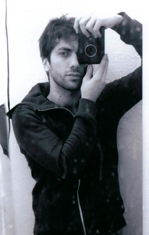 Nev Schulman. So so hot. Nev Schulman, Catfish The Tv Show, Behind The Camera, Man Candy, Most Beautiful Man, Good Looking Men, Catfish, Serie Tv, Mtv