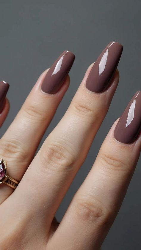 Subtle Fall Nail Designs to Fall For - pulsepathlife.com Plain Fall Nails, Winter Nails Solid Color, Dip Manicure, Leaves Changing Color, Solid Color Nails, Fall Nail Ideas, Subtle Nails, Perfect Fall Outfit, Pumpkin Spice Lattes