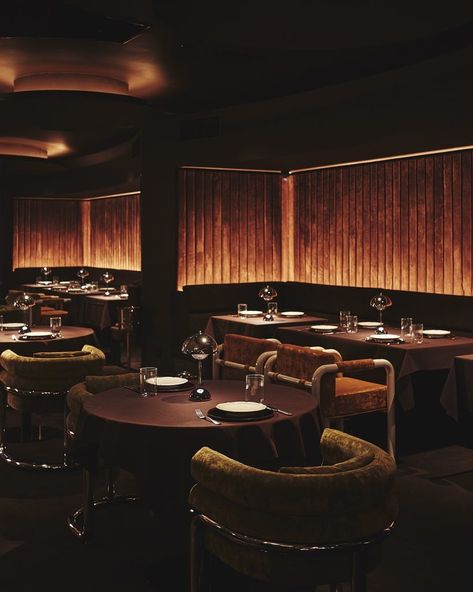 Al Coro reframes classic Italian dining through a moody Manhattan lens Restaurant Atmosphere Photography, Upscale Italian Restaurant, Bar Interior Photography, Adrian Gaut, Big Restaurant, Italian Restaurant Interior, Jazz Restaurant, Dark Restaurant, San Myshuno