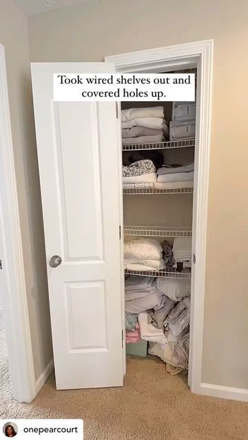 Home Decor Ideas on Instagram: "Happy Wednesday 🌟This is a brilliant concept. She did an amazing job! I hope this has piqued your interest! Copyright disclaimer: All video rights and content credit belongs to 🎥 @onepearcourt 👉🏾make sure to follow my personal page @sddecorhome_ for my amazing diy’s and updates to my home 👈🏾" Diy Small Linen Closet, Organizing Hallway Closet, Update Linen Closet, Lights For Closet With No Electricity, Linen Closet Makeover Hallways, Small Hallway Closet Organization, Single Door Closet Organization, Small Hall Closet Organization, Inside Closet Ideas