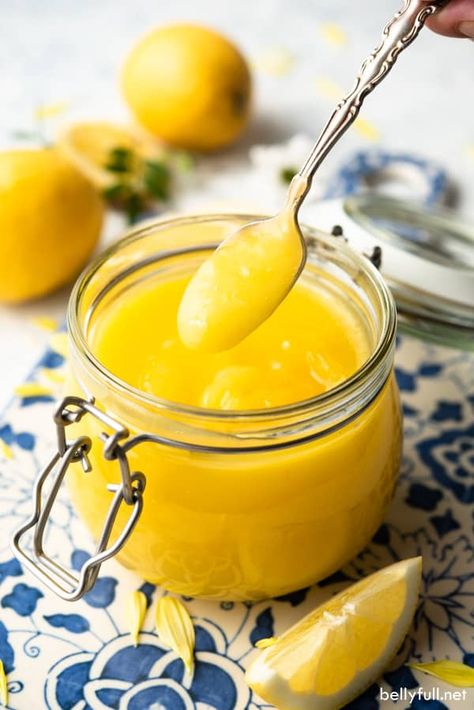 This Easy Homemade Lemon Curd is sweet, tart, fantastic, and ready in 15 minutes! #lemoncurd #lemoncurdrecipe #lemoncurdeasymicrowave Lemon Curd Uses, Lemon Curd Pie, Best Lemon Cake, Best Lemon Cake Recipe, Easy Lemon Curd, Recipe With Lemon, Homemade Lemon Curd, Scone Mix, Cakes Pastries