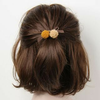 Short Hair Ties Hairstyles, Short Hair Tied Back, Short Hair Tied Up, How To Tie Short Hair, Short Hair Tied Up Ideas, Hair Tie Ideas, Short Hair Tie, Rubber Band Hairstyle, Bow Hair Tie