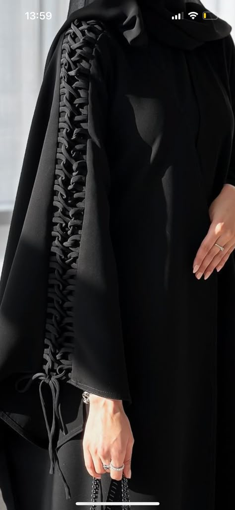 Formal Hijab Outfit Classy, Fancy Abaya Designs, Black Abaya Fashion, Black Burkha, Abaya Designs Latest Simple, Abaya Sleeves Design, Abaya Fashion Black, Abaya Fashion Modern, New Abaya Designs