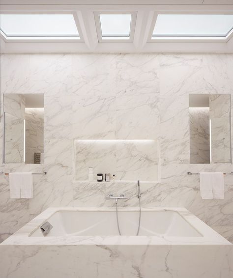 Fake Window Ideas, Faux Skylight, Led Skylight, Calacatta Marble Bathroom, Windowless Bathroom, Faux Windows, Commercial Windows, Make A Candle, Interior Lighting Design