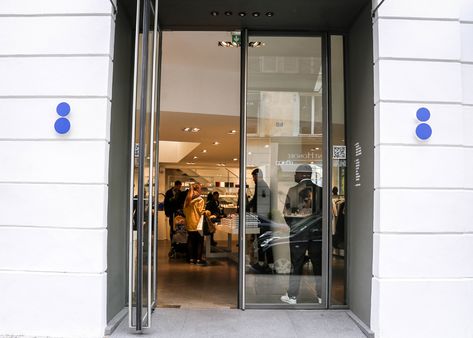 PARIS NO.1 CONCEPT STORE, COLETTE | O'Bon Paris | Easy to be Parisian Colette Paris Store, Colette Paris, Parisian Lifestyle, Concept Shop, Paris Map, Lifestyle Shop, Artist Style, Street Artists, Concept Store