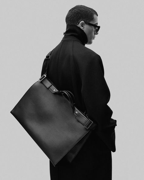 Studio Lennarts & De Bruijn | JANYAN Identity That Boy Aesthetic, Men’s Bags, Narcos Aesthetic, Bag Fashion Photography, Mans Bags, Luxury Bag Men, Male Bags, Bag Photoshoot, Bag Photography