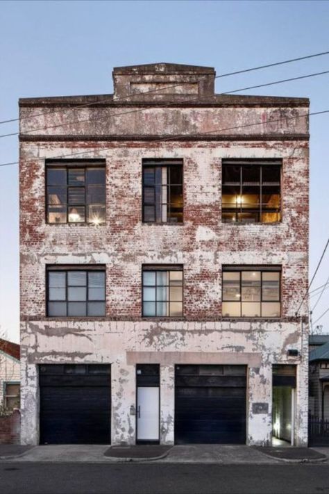 Warehouse Interior Design Industrial, Old Warehouse Exterior, Warehouse Design Architecture, Old Factory Architecture, Industrial Architecture Facade, Industrial Warehouse Design, Converted Warehouse Apartment, Warehouse Exterior, Warehouse Interior