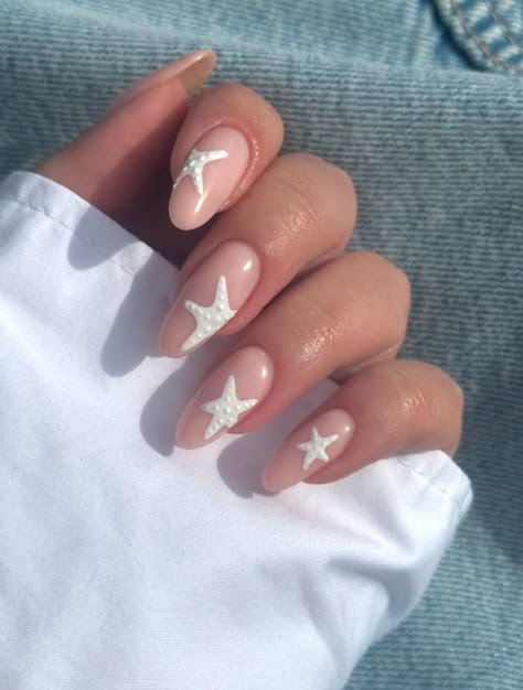 Your daily dose of the most viral beach nails from the biggest nail gurus! Find #summer 2024 nail inspo for the cutest summer nails, featuring ocean nails, vacation nails, beach nails, and tropical nails! #nails inspo #summernails Florida Nails Simple, Beachie Nails, Hawaii Nail Inspo Almond, Costa Rica Inspired Nails, Beachy Simple Nails, Ocean Beach Nails, Holiday Beach Nails, Nails For Bahamas Vacation, Beach Style Nails