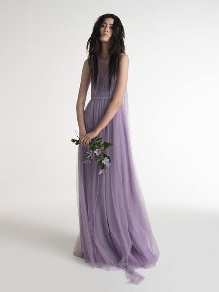 Colour Theme Wedding, Vera Wang Bridesmaid, Lavender Bridesmaid, Mermaid Ball Gown, Lavender Bridesmaid Dresses, Girls Bridesmaid Dresses, Modern Bridesmaid, Wedding Dress Silhouette, Maid Of Honour Dresses