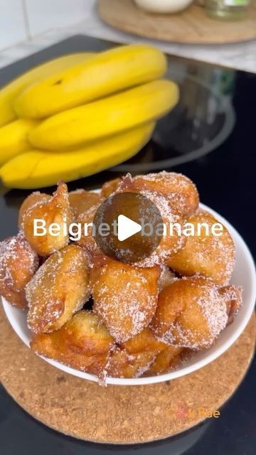 Amy Sylvie B. | Cookbae on Instagram: "Beignets de banane façon créole 🍌  Ingrédients pour 6 personnes : * 4 petites bananes bien mûres 🍌🍌🍌 * 150 g de farine * 2 oeufs🥚🥚 * 1 sachet de levure chimique * 2 sachet de sucre vanillé * 1 cas d’arôme vanille * 60g de lait🥛 * 40g de sucre roux Repos 1h avant friture   Pour faire les boules de pâte aidez vous d’une cuillère ou d’une poche à douille, sinon ma technique sur la vidéo 🔥  #cookbae#beignets #beignetbanane" Beignets, Instagram