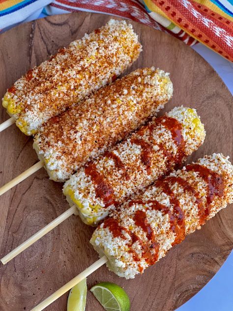 Mexican Snacks, Mexican Street Food, Mexico Food, Food Therapy, Yummy Comfort Food, Corn On The Cob, Food Obsession, Spicy Recipes, Pretty Food