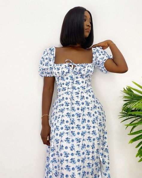 Sundress Outfit Baddie, Bustier Top Outfits Classy, Maxi Dress Flowy, Sundress Outfit, Picnic Outfit, Classy Short Dresses, Robes Glamour, Chic Dress Classy, Short African Dresses