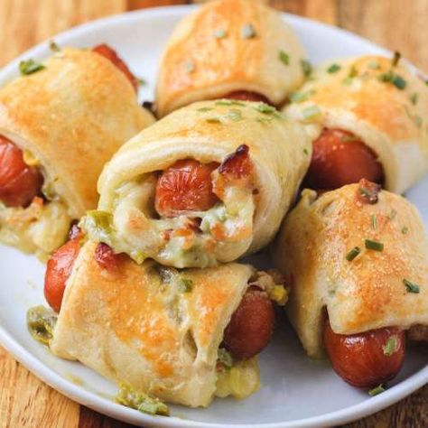 Jalapeño Popper Pigs in a Blanket - My Life After Dairy Jalapeno Popper Pigs In A Blanket Recipe, Dairy Free Jalapeno Poppers, Popper Pigs In A Blanket, Pigs In A Blanket Recipe, Cream Cheese Crescent Rolls, Dairy Free Cream Cheese, Recipes Dairy Free, Vegan Cheddar, Tailgating Recipes