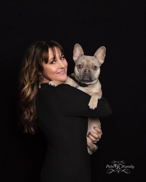 Lady in black dress, French bulldog, dog photography, pet photography, pet photographer, black backdrop, pose people with dogs, photo shoot ideas Dogs With Owners Photography, Photo Studio With Dog, Studio Family Portraits With Dog, Posing With Pets, Pet Family Portrait, Dog And Owner Photoshoot Picture Ideas, Dog Portraits Photography Studio, Pet Photography Ideas With Owner, Studio Pet Photography