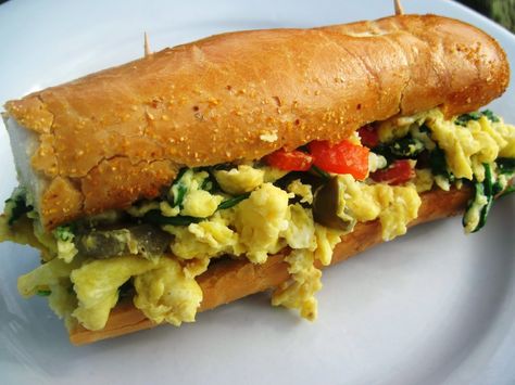 I'm Turning 60...: Carmela Soprano's Peppers and Eggs Sandwiches Pepper And Egg Sandwich, Sopranos Recipes, Peppers And Eggs, Sausage And Peppers Recipe, Egg Sandwich Recipe, Wls Recipes, Main Recipes, Eggs In Peppers, Egg Sandwich