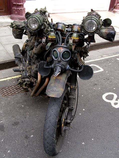 Apocalypse Bike Moda Steampunk, Rat Bikes, Futurisme Retro, Motos Harley, Image Moto, Rat Bike, Diesel Punk, Gas Masks, Style Steampunk