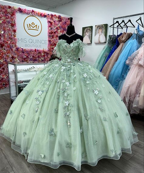 Sage quinceañera dress Green Sage Quince Dress, Light Green Sweet Sixteen Dress, Quinceanera Dresses Princess And The Frog, Qencenera Dresses Sage Green, Quincera Dress Sage Green, Green Floral Quinceanera Dresses, Lime Green Quince Dress, Mis Quince Boutique, Sea Green Quinceanera Dress