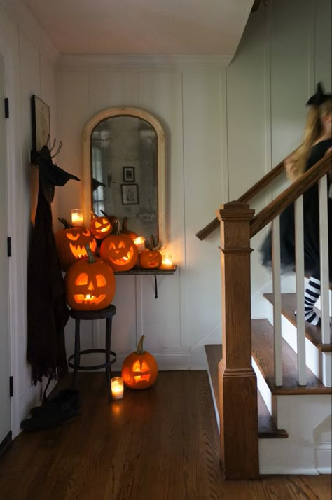 Halloween Crafts Ideas, Halloween Entryway, Halloween Outdoor Decoration, Dekorasi Halloween, Casa Halloween, Halloween Decoration Ideas, Halloween Costumes Ideas, Spooky Szn, Halloween Outdoor