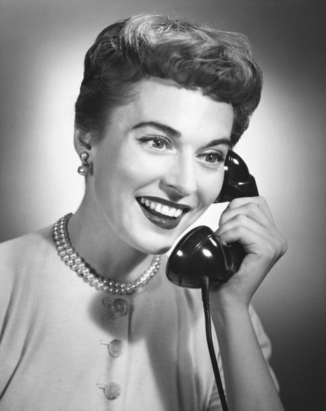 Step Outside to Answer Phone Callsthepioneerwoman 1950s Woman, Bad Customer Service, American Housewife, American Advertising, Anne Taintor, Introvert Humor, Waffle House, Women Talk, Psychological Thriller