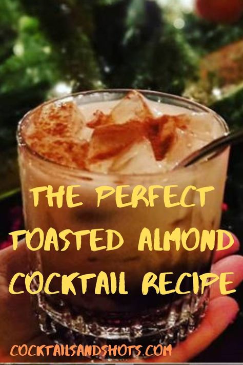 Starbucks Drinks Christmas, Alcohol Christmas Drinks, Toasted Almond Drink, Christmas Alcohol Drinks, Drink Ideas Starbucks, Almond Cocktails, Amaretto Coffee, Almond Liquor, Christmas Drink Ideas