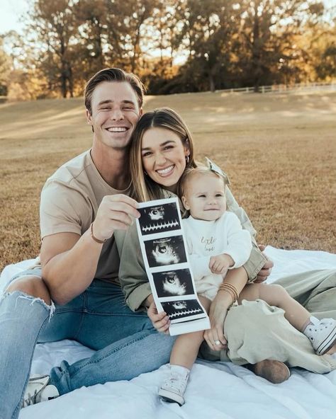 Soon To Be Family Of 4 Announcement, Pregnancy Announcement With Toddler Boy, Baby Announcing Ideas With Siblings, Vibey Aesthetics, Pregnancy Reveal Photoshoot, Baby Number 2 Announcement, Sibling Baby Announcements, 2nd Pregnancy Announcements, Family Baby Announcement