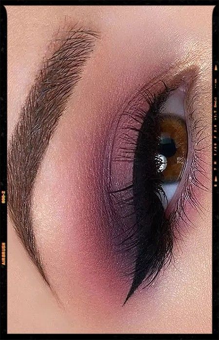 Purple Fall Makeup Looks, Bold Makeup For Brown Eyes, Plum Color Makeup, Purple Make Up For Brown Eyes, Purple And Brown Makeup Looks, Dark Pink Eye Makeup Looks, Soft Burgundy Eye Makeup, Dark Purple Makeup Looks Simple, Plum Makeup For Brown Eyes