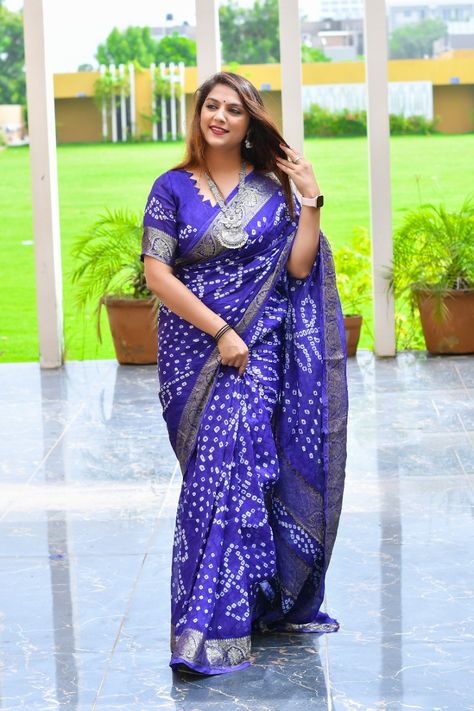 Bandhej Saree Blouse, Blue Color Saree, Bandhej Print, Bandhej Saree, Silk Drapes, Blue Silk Saree, Butterfly Blue, Color Butterfly, Bandhani Saree