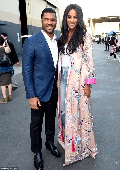 Pink Kimono Outfit, Look Kimono, Ciara Wilson, Kimono Styles, Ciara And Russell Wilson, Ciara And Russell, Wild Outfits, Pink Kimono, Kimono Outfit