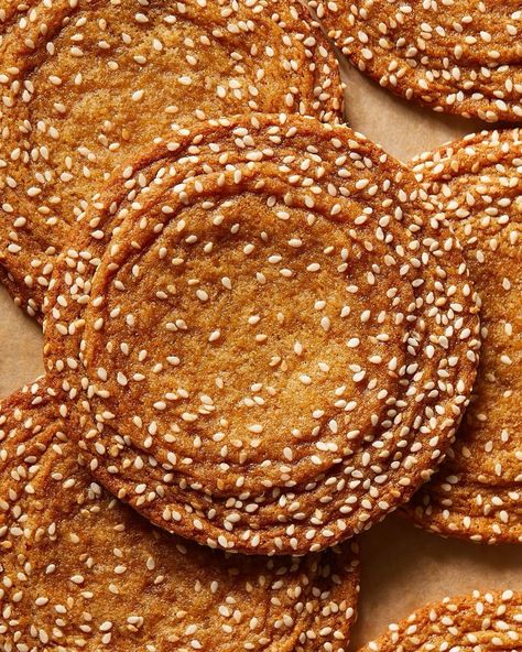 Sesame Honey Cookies, Miso Sesame Cookies, Honey Almond Cookies, Honey Baking Recipes, Easy Cute Cookies, Bread Flour Cookies, Interesting Cookie Recipes, Sweet And Salty Cookies, Honey Dessert Recipes