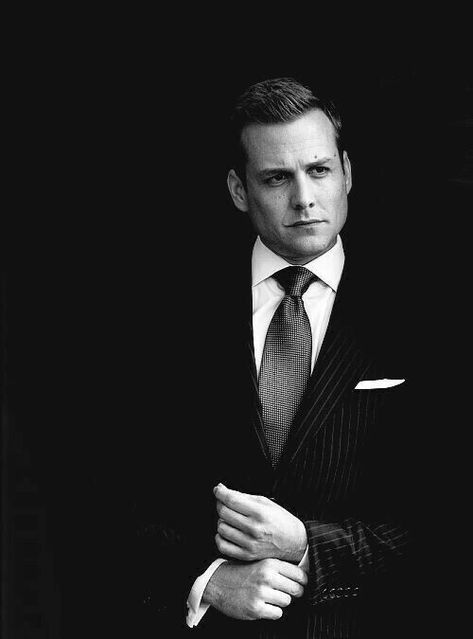 Harvey Specter Suits Serie, Poses Headshot, Suits Tv Series, Specter Suits, Harvey Specter Suits, Suits Harvey, Suits Usa, Suits Tv Shows, Suits Series