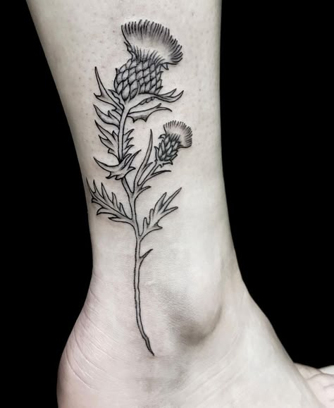 101 Amazing Thistle Tattoo Ideas You Need To See! - Outsons Thistle Tattoo Black, Outlander Tattoos, Thistle Flower Tattoo, Scotland Tattoo, Scottish Thistle Tattoo, Scottish Tattoo, Mysterious Tattoo, Scottish Tattoos, Polish Tattoos