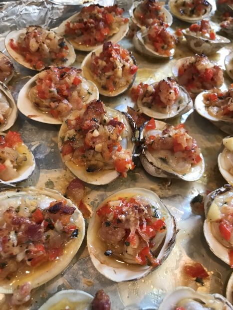 Bbq Foods, Clams Casino, Seven Fishes, Shell Fish, Clam Bake, Christmas Eve Dinner, Shellfish Recipes, Clam Recipes, Creative Cooking