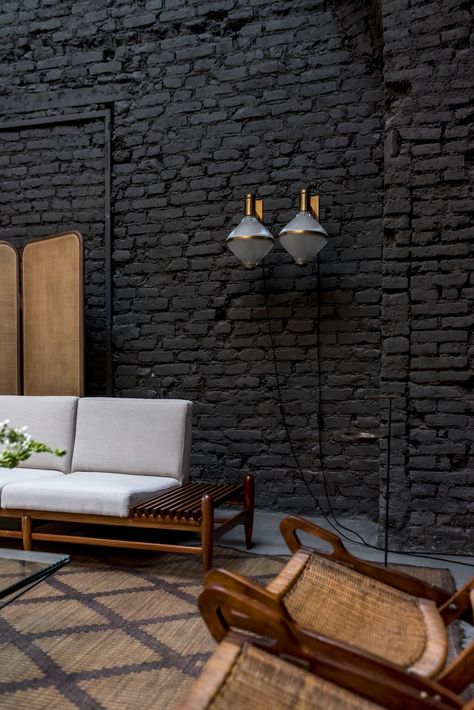 Brick Accent Wall Ideas, Accent Walls Ideas, Mansion Living, Brick Accent Walls, Painted Brick Walls, Brick Accent Wall, Black Brick Wall, Holistic Design, Bathroom Design Black