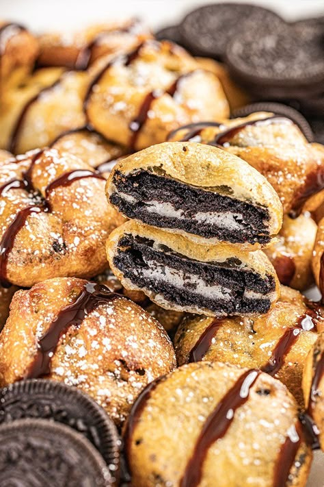 Deep Fried Oreo, Food Truck Desserts, Carnival Foods, Deep Fried Oreos, The Stay At Home Chef, Fried Oreos, Stay At Home Chef, Carnival Food, Deep Fried Food