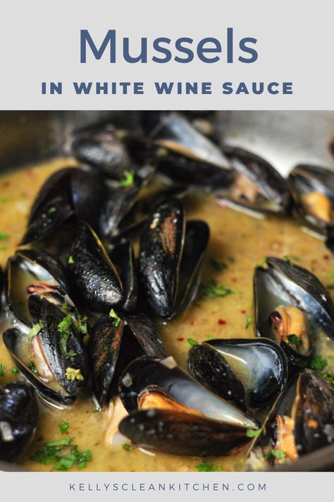 Mussels Recipe White Wine, Best Mussels Recipe, Easy Mussels Recipe, Mussels In White Wine Sauce, Seafood Snacks, Mussels In White Wine, Steamed Mussels, Seven Fishes, Mussels Recipe