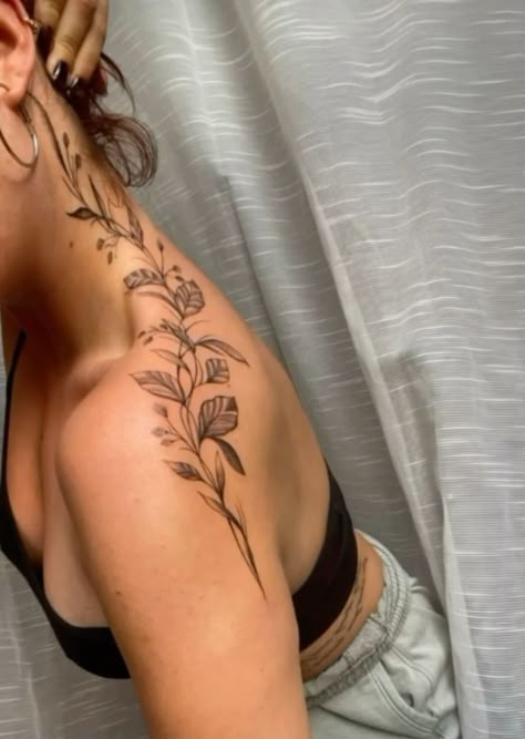 Tatoos Shoulder Women, Flower Wrap Around Tattoo Shoulder, Tattoo Ideas Back Of Arm, Cute Tattoo Placement For Women, Shoulder Tattoos Women, Earthy Tattoos, Hip Tattoos Women, Writing Tattoos, Tasteful Tattoos