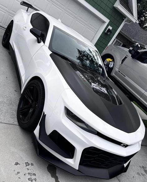 Chevloret Camaro Zl1, Chevy Camaro Zl1 1le, 2024 Chevy Camaro, Camero Cars Chevrolet, Modded Camaro, Camaro Zl1 Black, 2018 Camaro Zl1, White Camaro, Chevrolet Camaro Zl1 1le