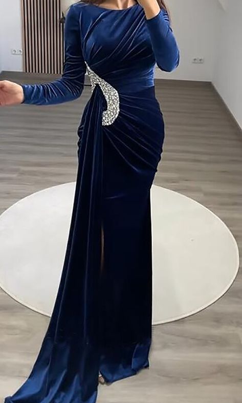 Purple Mermaid Dress, Dress Plus Size Formal, Black Dress Plus Size, Evening Dress With Sleeves, Red Green Dress, Fall Wedding Reception, Royal Blue Evening Dress, Evening Dress Beaded, Blue Evening Dress