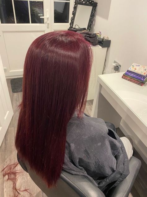 Cherry Red Hair Straight, Deep Red Long Hair, Dark Red Velvet Hair, Dark Garnet Red Hair, Dark Red Hair Straight, Dark Red Hair Inspo Color, Dark Res Hair, Deep Red Hair Colour, Dark Red Hair Layers