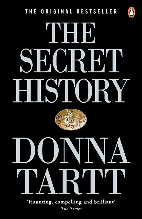 One of the most iconic dark academia books to date, The Secret History by Donna Tart Latest Books To Read, Best Book Club Books, Sandra Cisneros, Jonathan Safran Foer, Book Club Reads, Fiction Books Worth Reading, Andrew Carnegie, The Book Thief, Donna Tartt