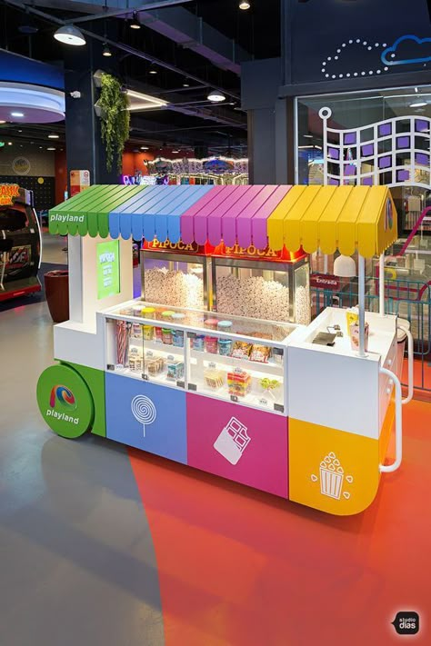 Party Rental Ideas, Mall Kiosk, Ice Cream Stand, Food Kiosk, Kids Cafe, Food Cart Design, Cart Design, Pani Puri, Candy Cart