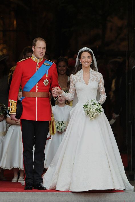 Principe William Y Kate, William And Catherine, Royal Wedding Gowns, Middleton Wedding, William E Kate, Kate Middleton Wedding, Prins William, Cambridge Family, Princess Katherine