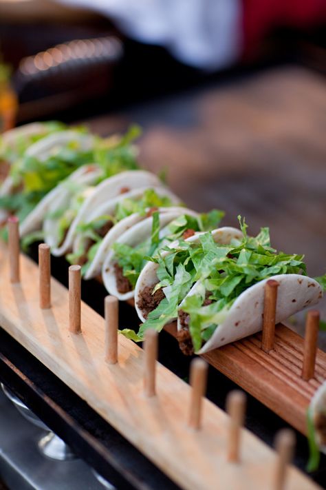 Mini tacos: http://www.stylemepretty.com/living/2015/03/23/25-party-foods-you-have-to-try-right-now/ Mini Tacos, Wedding Appetizers, Taco Bar, Food Stations, Wood Designs, Food Displays, Catering Food, בר מצווה, Snacks Für Party