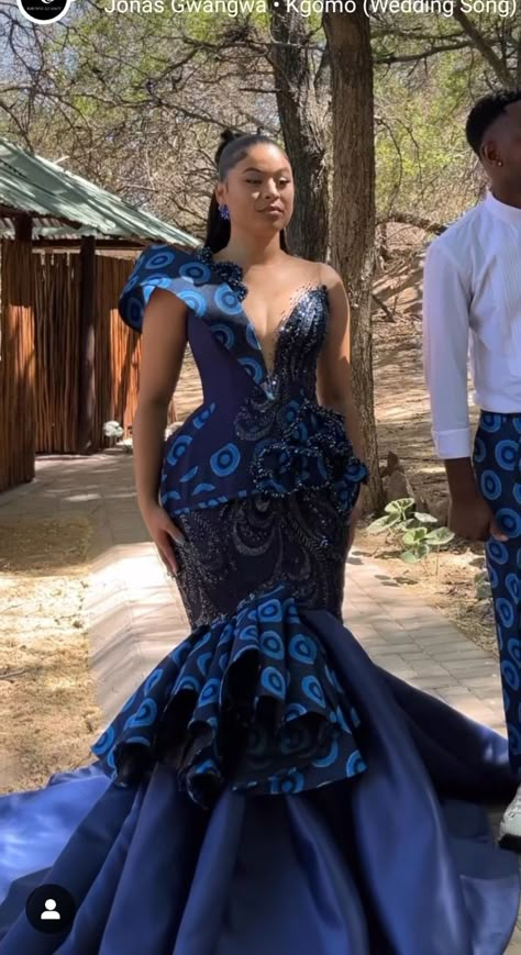 Tswana Dresses Design, Setswana Traditional Dresses For Bride, Setswana Wedding Dresses, Nigerian Bridal Dress, Ankara Traditional Wedding Dresses, Kente Bridal Dresses, Chilanga Mulilo Dress For Bride, Traditional South African Dresses, African Bride Dresses Traditional