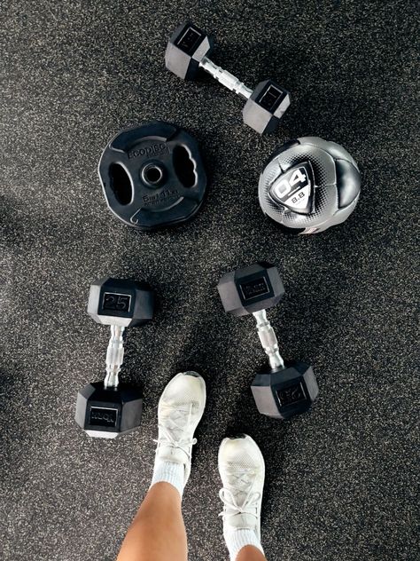 Weights At Gym, Exercise Aesthetic Gym, Gym Vision Board Photos, Vision Board Ideas Aesthetic Nursing, Strength Vision Board Pictures, Exercise Asthetic Pic, Physical Health Goals Aesthetic, Woman Lifting Weights Aesthetic, 2025 Vision Board Working Out