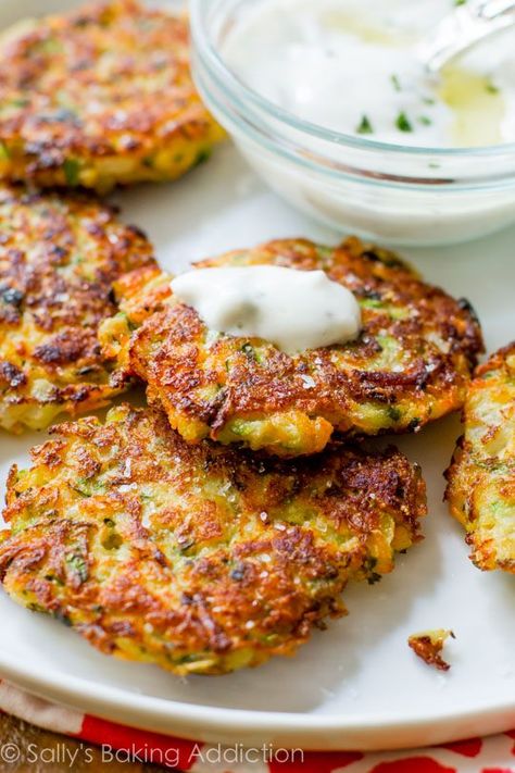 Herb Yogurt Sauce, Easy Dinners Healthy, Garlic Herb Sauce, Greek Yogurt Sauce, Sweet Potato Fritters, Potato Fritters, Sally's Baking, Zucchini Bread Recipes, Zucchini Fritters