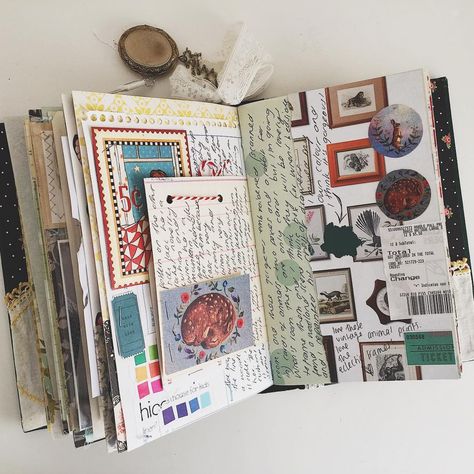 Picture Journal Ideas, Picture Journal, Pretty Journals, Art Journal Therapy, Vintage Junk, Vintage Junk Journal, Journal Aesthetic, Arte Sketchbook, Sketchbook Journaling